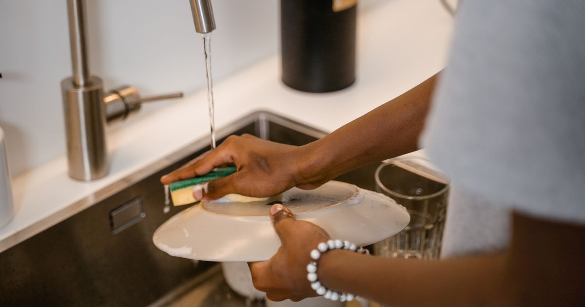 Airbnb bans asking guests to do cleaning chores